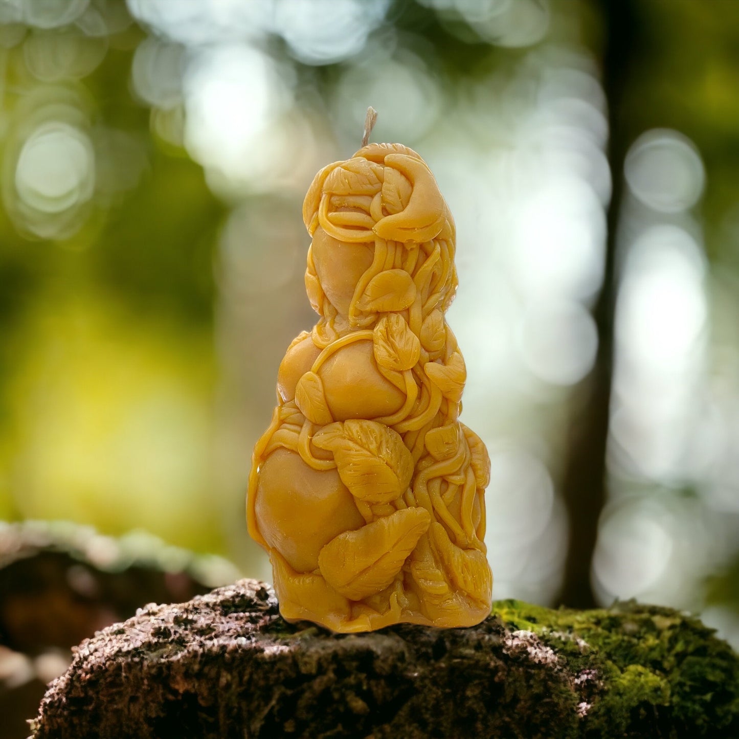 The Mama ~ Sculpted Candle