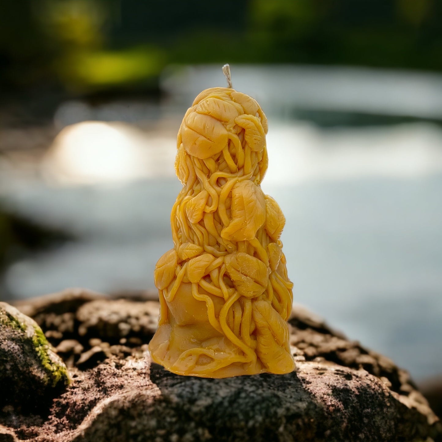 The Mama ~ Sculpted Candle